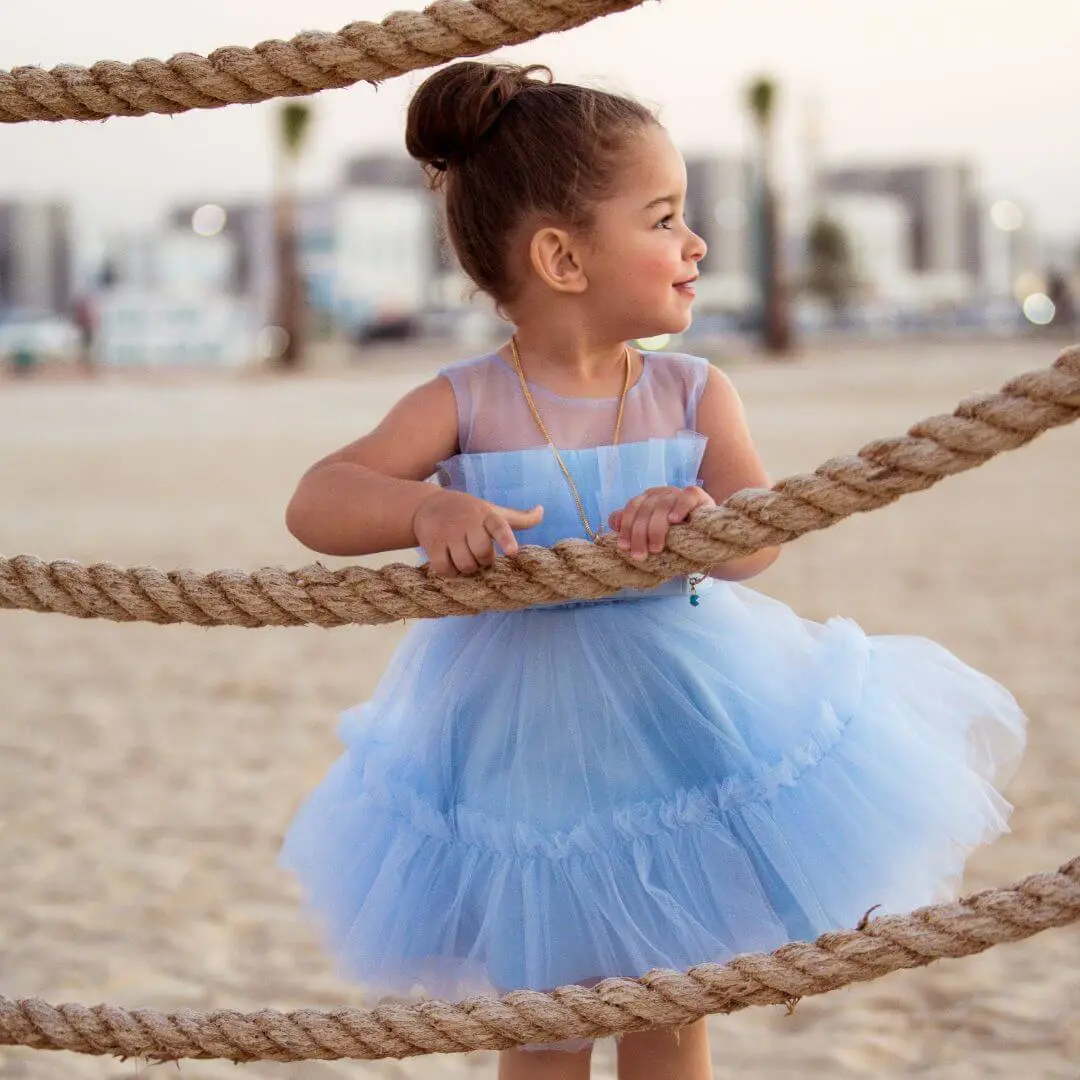 child photo shoot session pictures on the beach